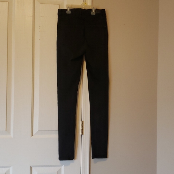 Garage Jean - Picture 2 of 4